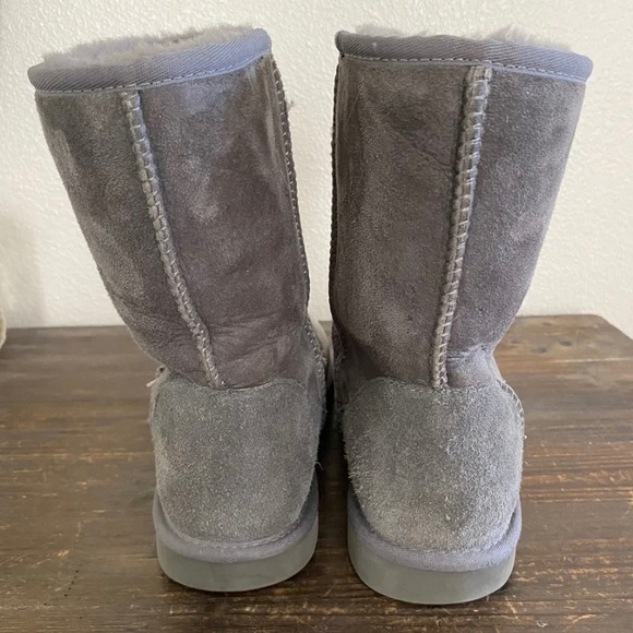 Cozie Steps Boots Gray Australian Sheepskin Toggle Water Repellent Sz 10 Women's - Picture 4 of 11